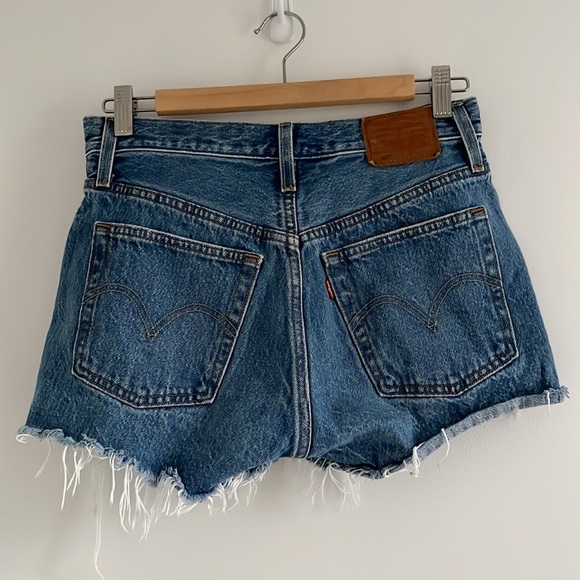 Levis 501 High Rise Medium Wash Denim Jeans Distressed Shorts Blue 25 - Picture 9 of 12